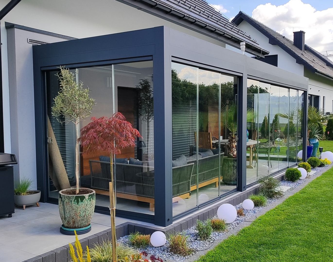 Klizne staklene stijene